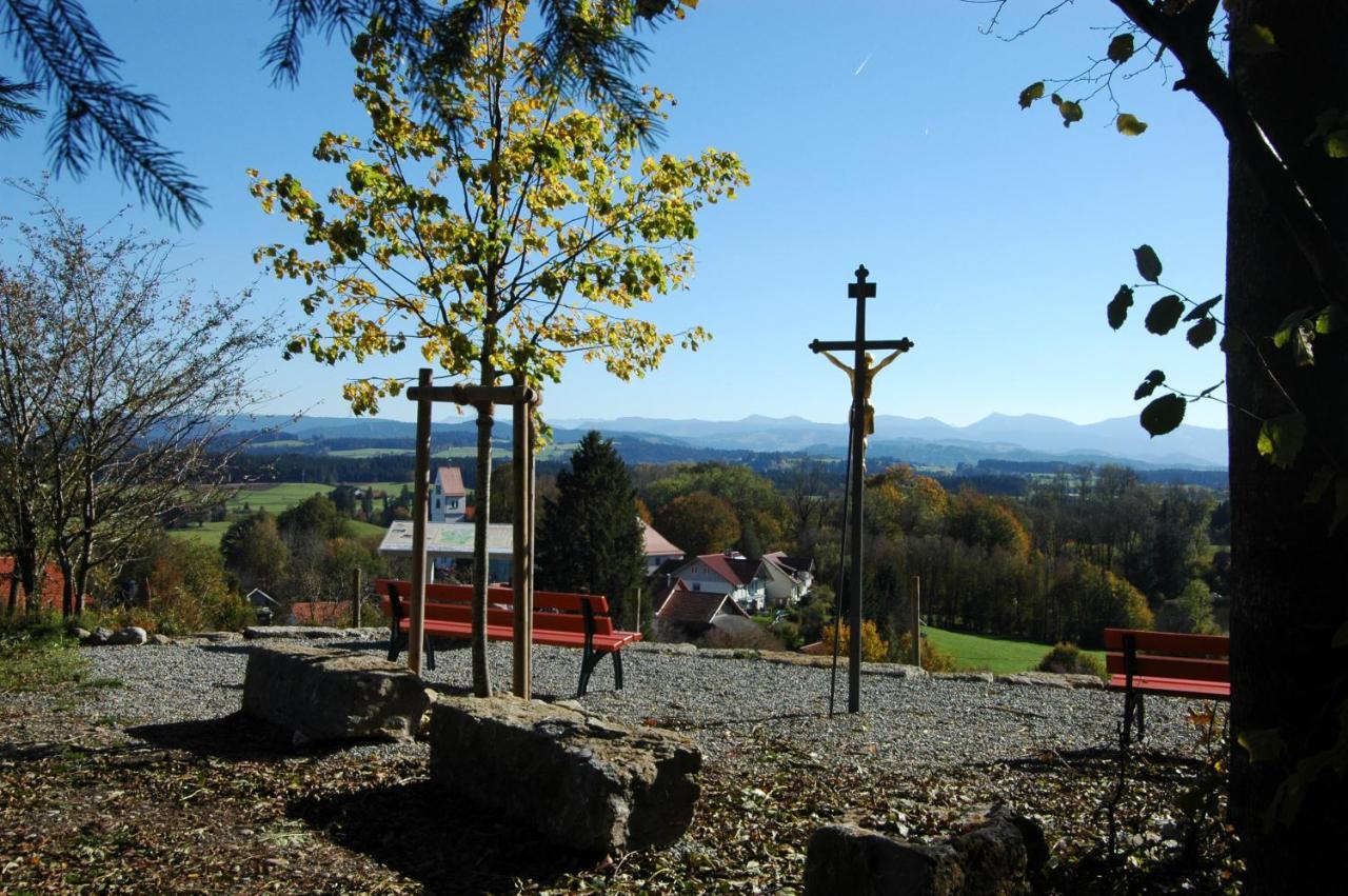 Altes Schulhaus Argenbuhl Exterior foto